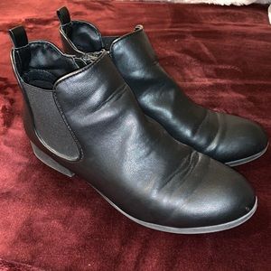 American black leather boots